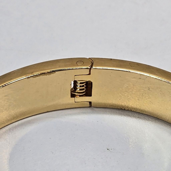 Kate Spade Bracelet Spice Things Up Goldtone Pink Red Aztec Patterned Clamper - Picture 5 of 7